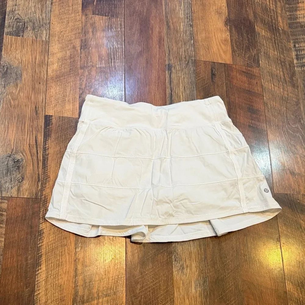 Women's White Athletic Skirt 6 (BK5)